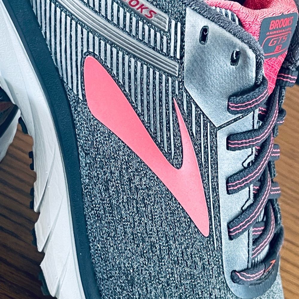 Brooks 1202681B079 Women's Adrenaline GTS 18 Ebony/Silver/Pink Sneakers Sz 9.5 - Picture 7 of 16